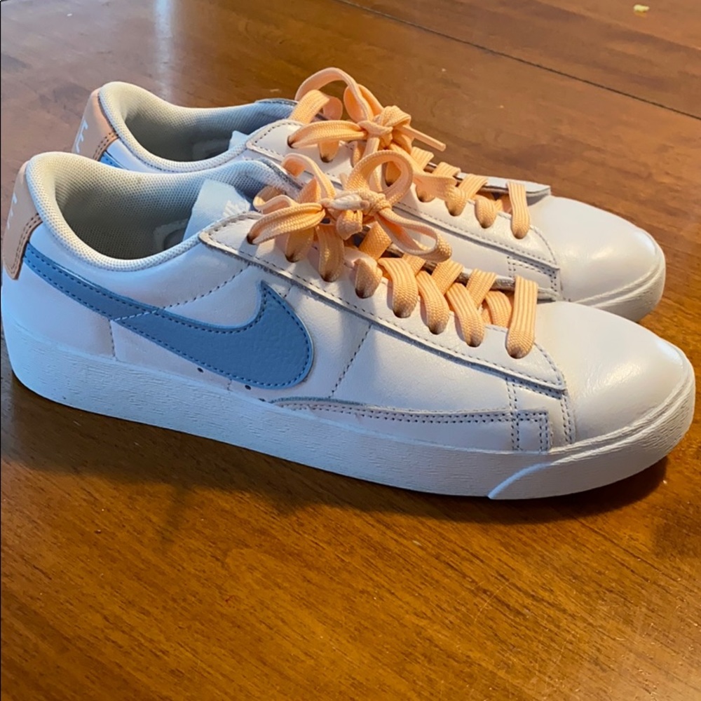 Nike Blazer Low LE women’s shoe